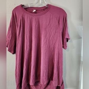 Womens UA workout shirt